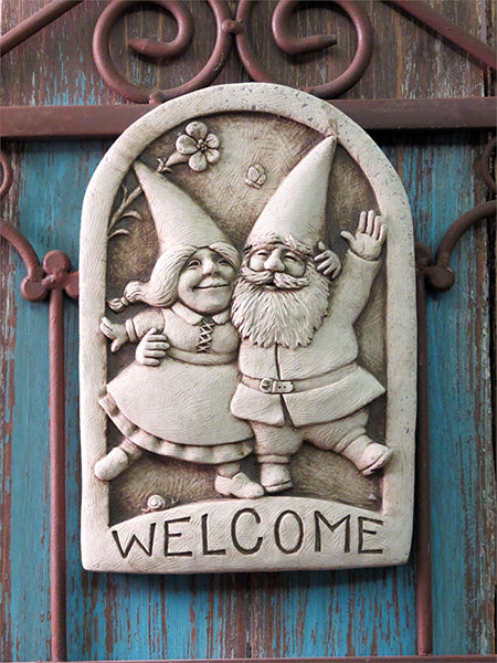 1280-Welcome-Gnomes-Plaque-Aged-Stone.jpg